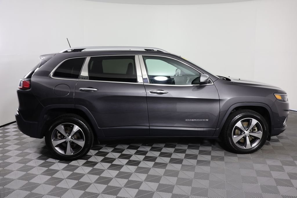 Used 2021 Gray Jeep Limited image 9