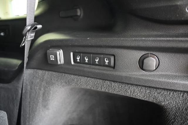 Used 2022 Gray Jeep Overland image 35