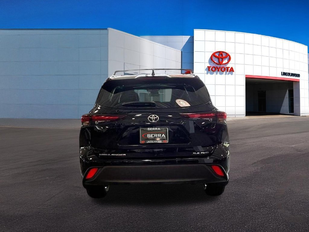 New 2026 Midnight Black Metallic Toyota XLE image 13