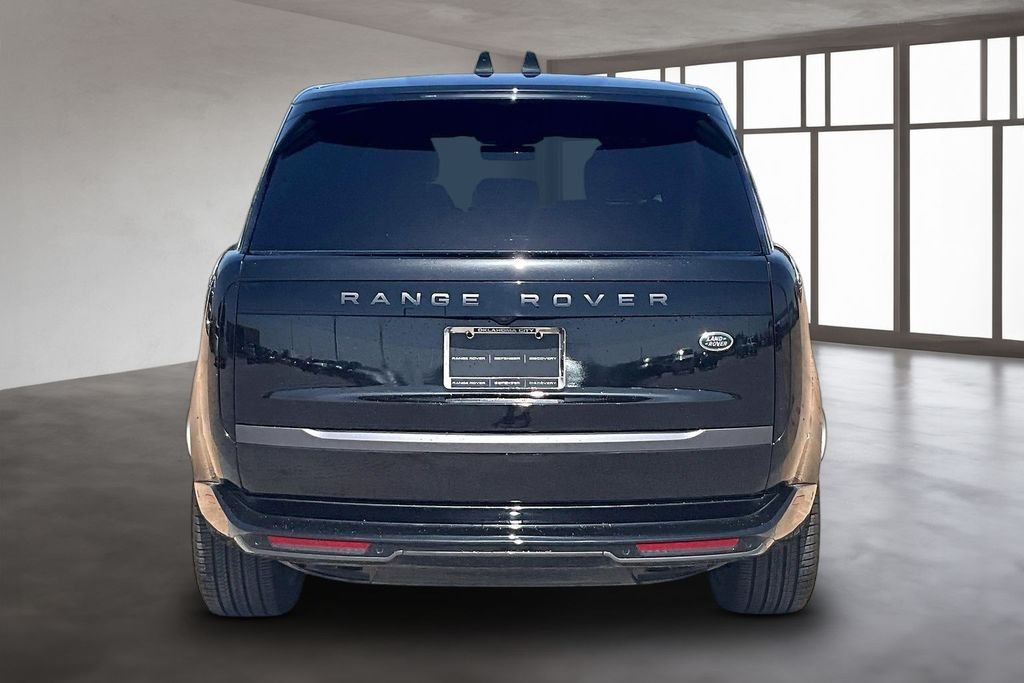 Used 2023 Black Land Rover SE image 4