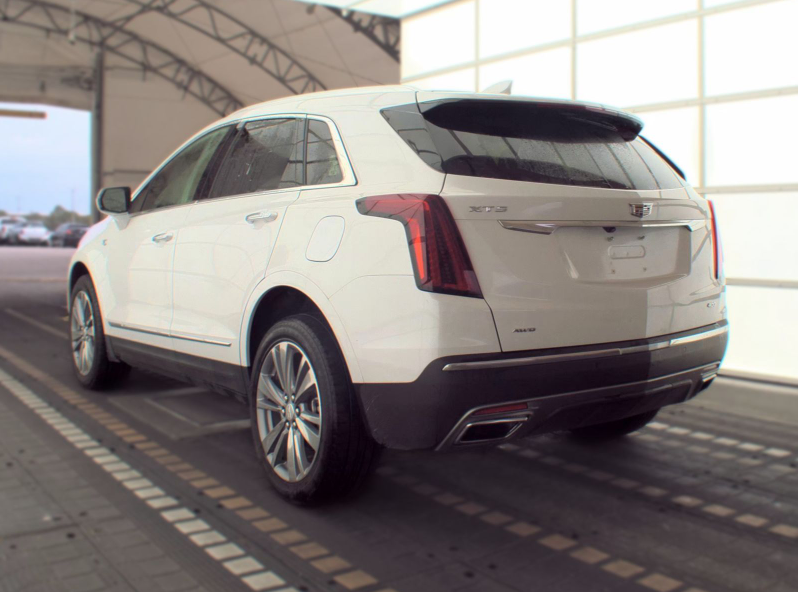 Used 2025 White Cadillac Premium Luxury image 3