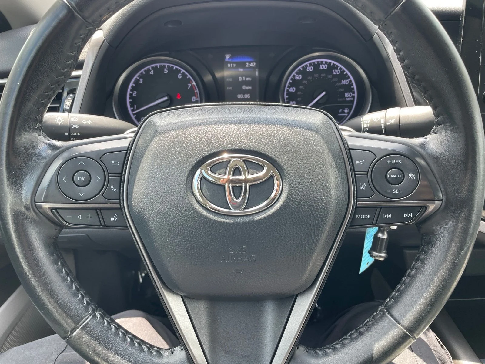 Used 2021 White Toyota SE image 13