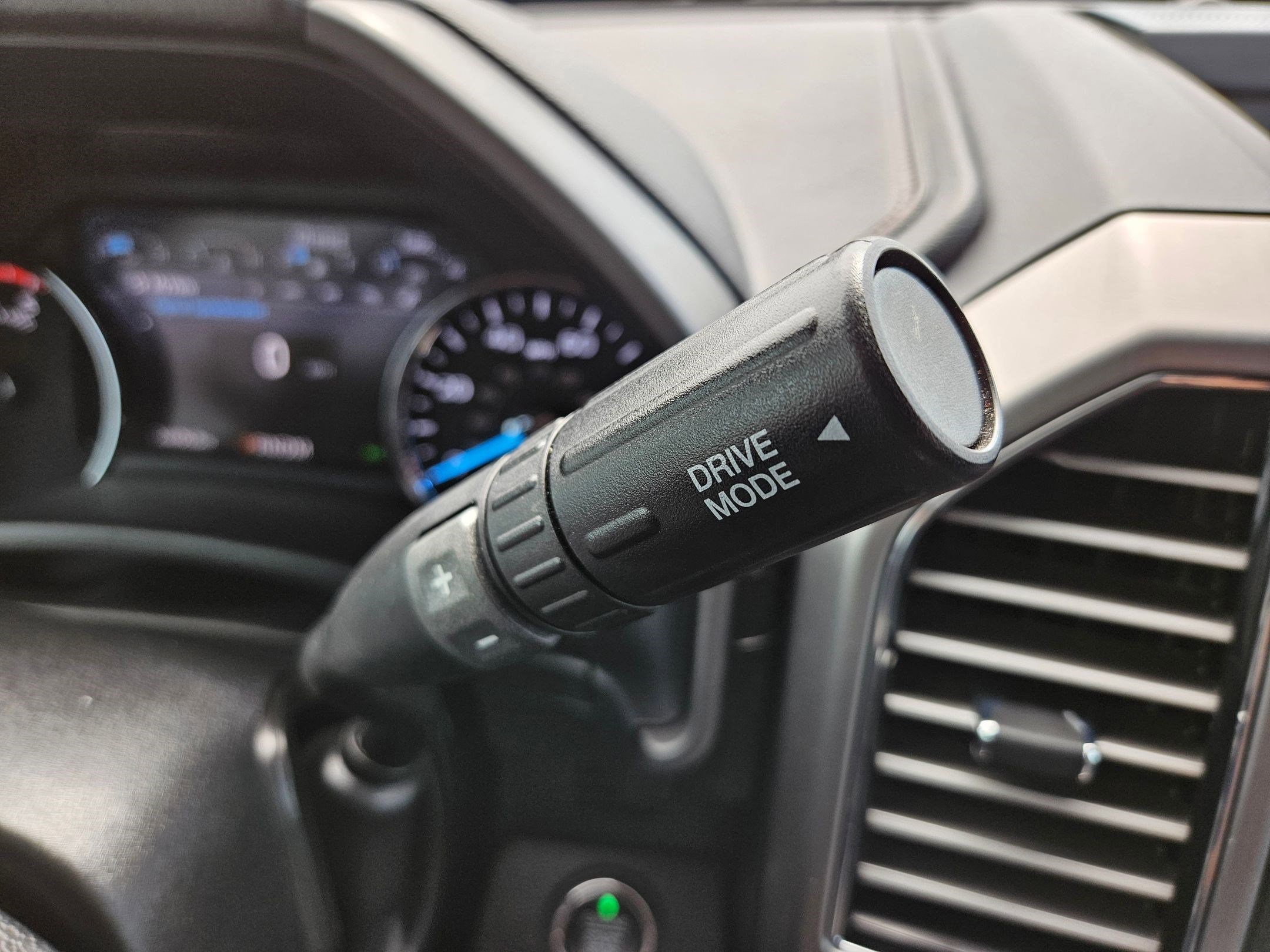 Used 2021 Carbonized Gray Metallic Ford Platinum image 25