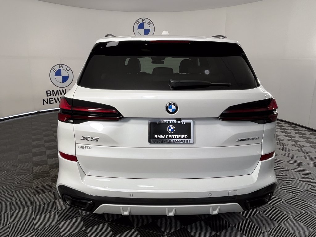 Used 2026 White BMW xDrive40i image 12
