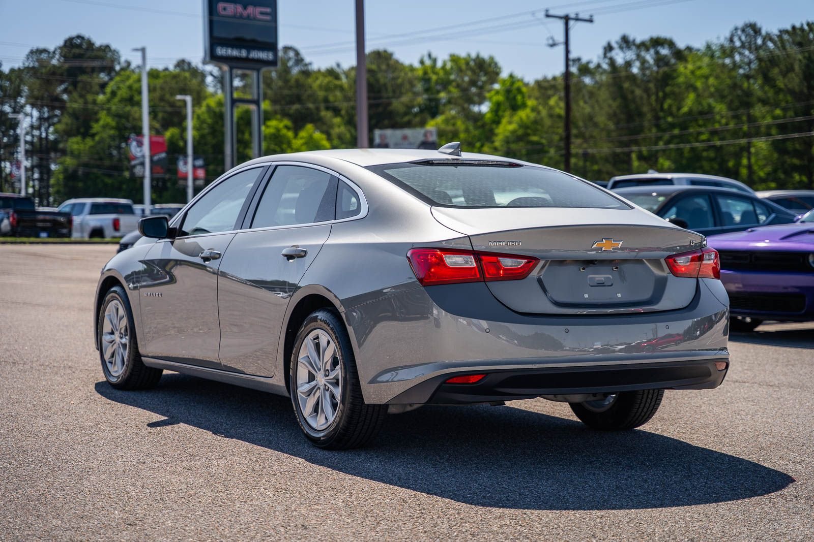 Used 2024 Gray Chevrolet LT image 5