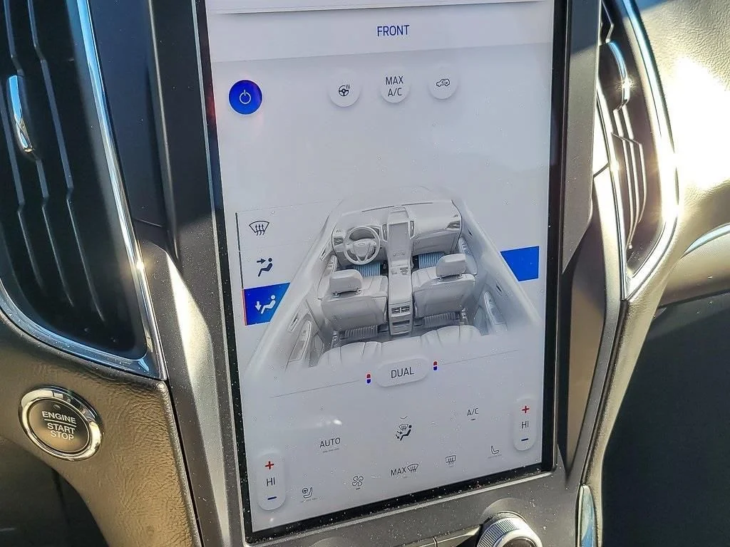 2023 Ford Edge Titanium - Photo 16