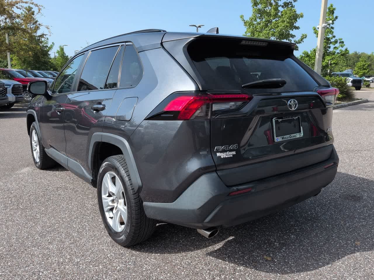 Used 2020 Magnetic Gray Metallic Toyota XLE image 4