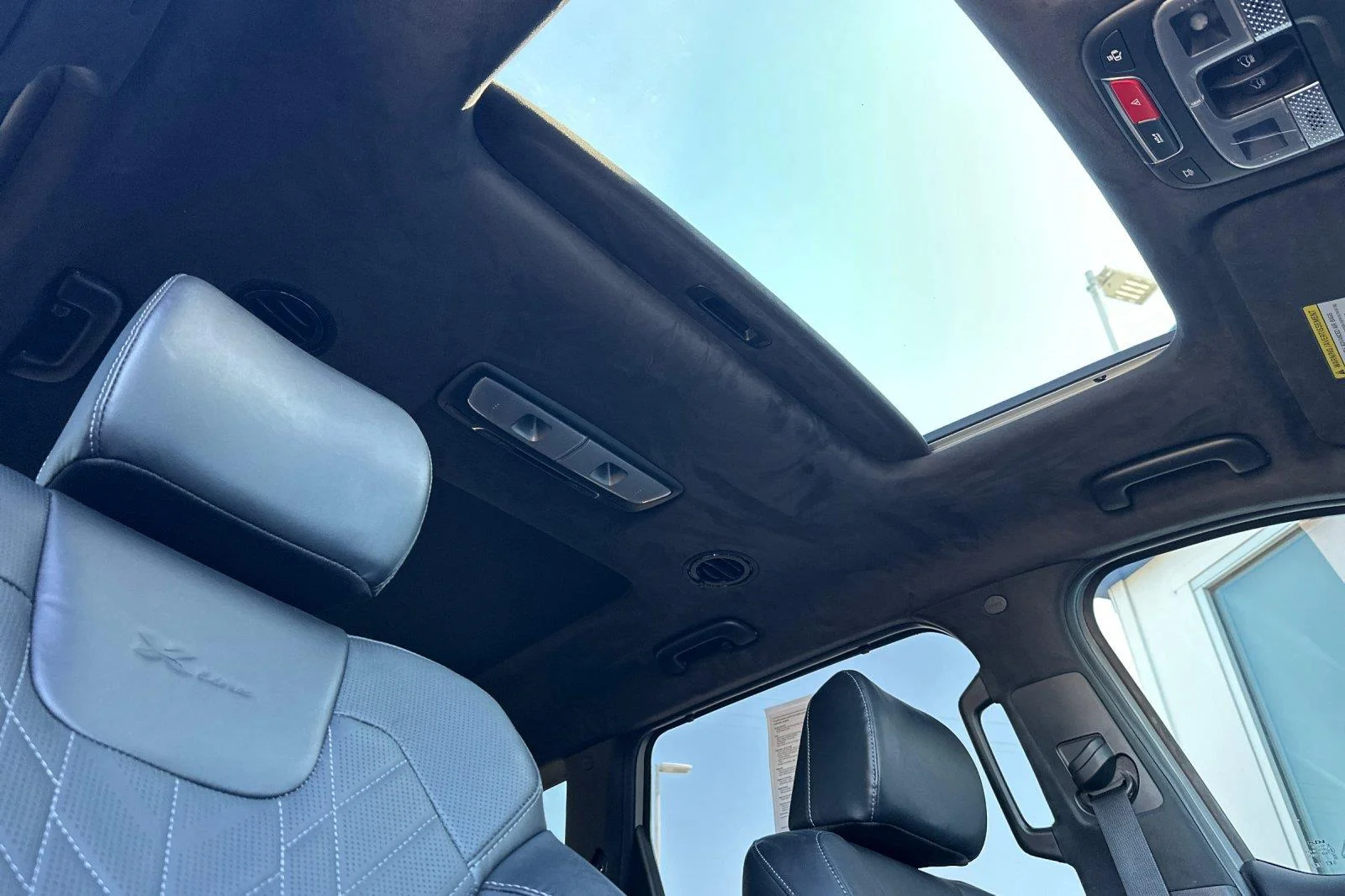 Used 2023 Wolf Gray Kia SX-Prestige X-Line image 18