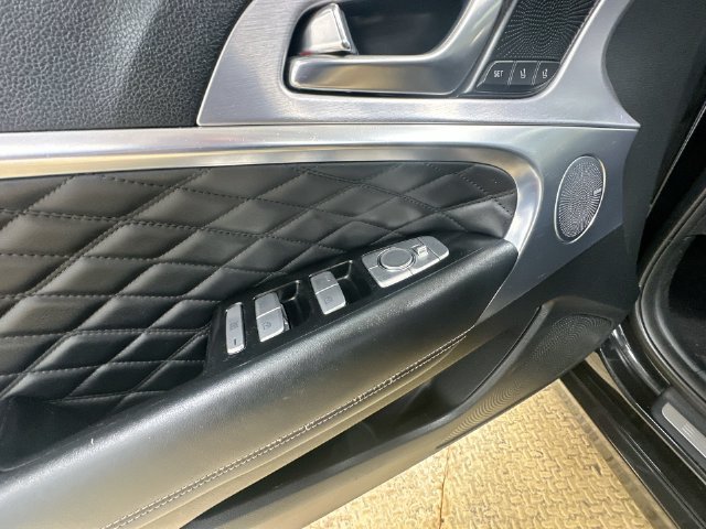 Used 2019 Black Genesis 2.0T Advanced image 23