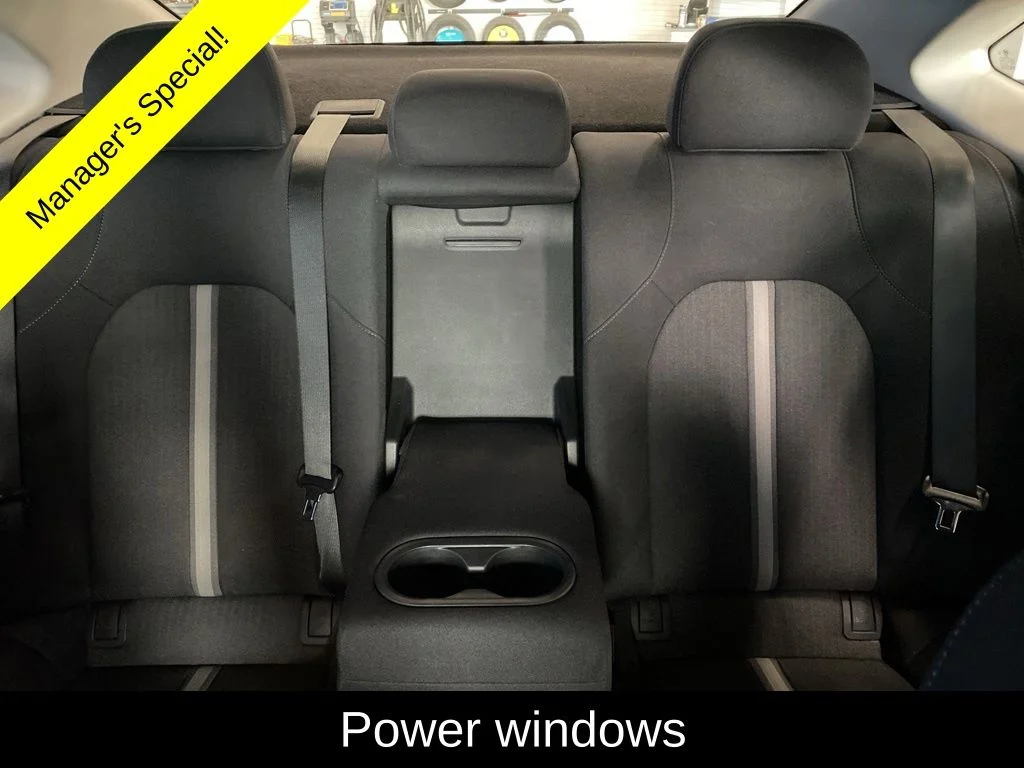Used 2025 Silver Hyundai SEL image 13