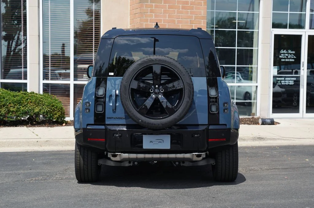 New 2026 Tasman Blue Land Rover X-Dynamic SE image 5