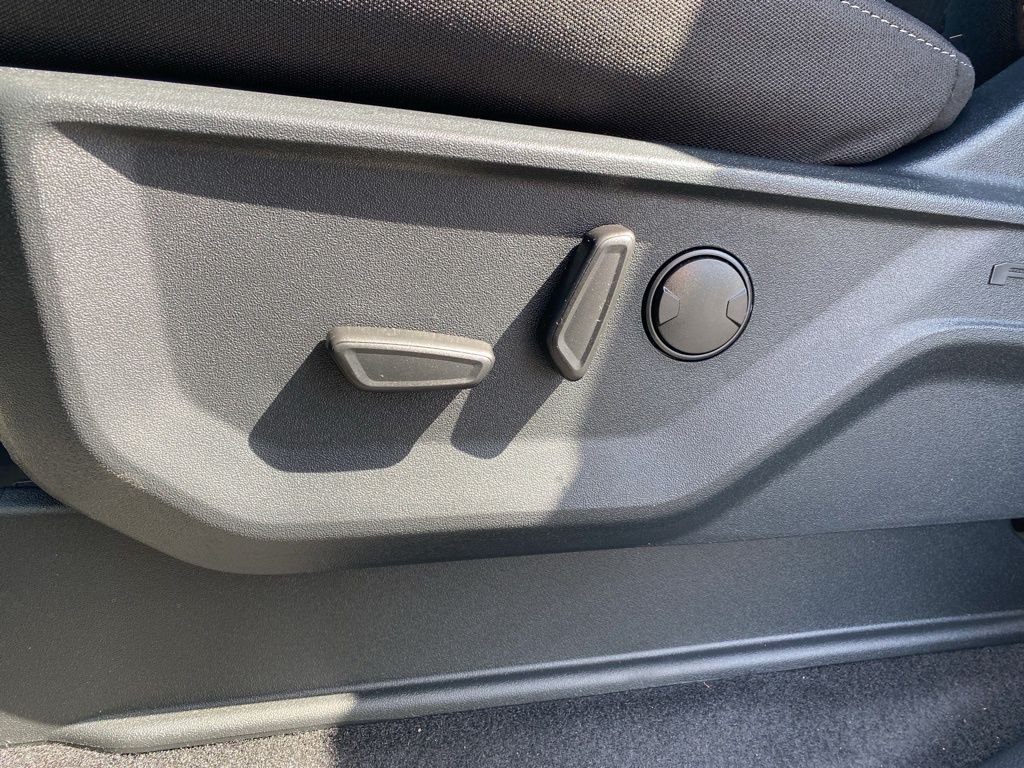 2025 Ford F-150 XLT - Photo 11