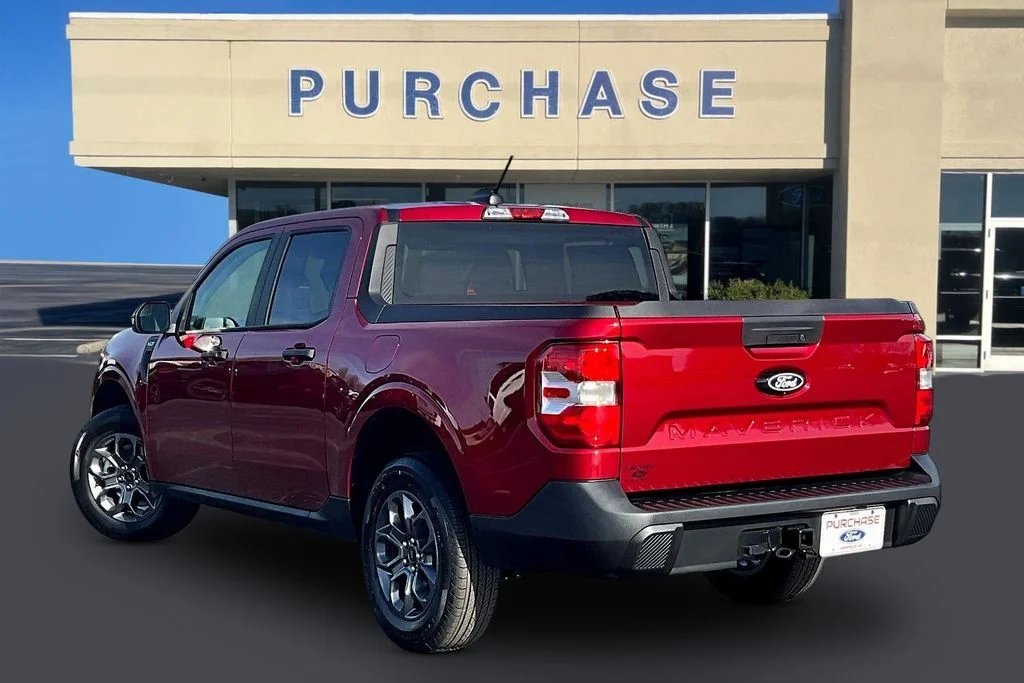New 2026 Ruby Red Metallic Tinted Clearcoat Ford XLT image 3