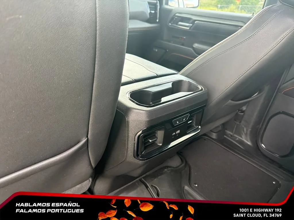 Used 2024 Sterling Metallic GMC AT4 image 32