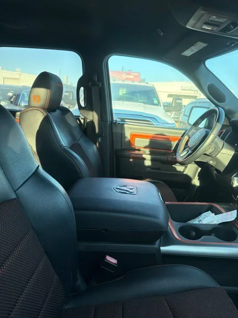 Used 2017  Ram Sport image 12