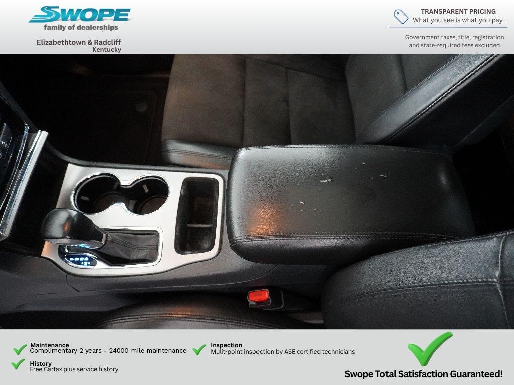 Used 2019 Diamond Black Crystal Pearlcoat Jeep Altitude image 25