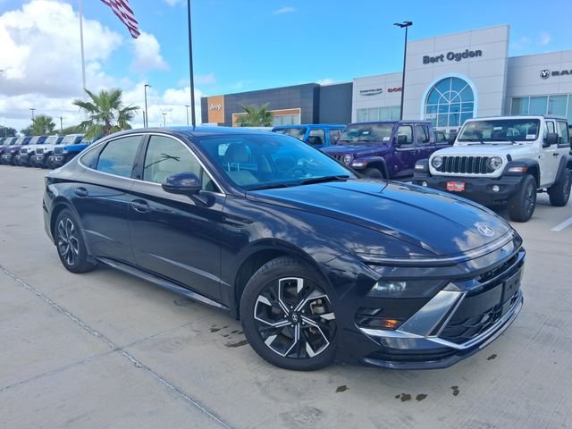 Used 2024 Blue Hyundai SEL image 1