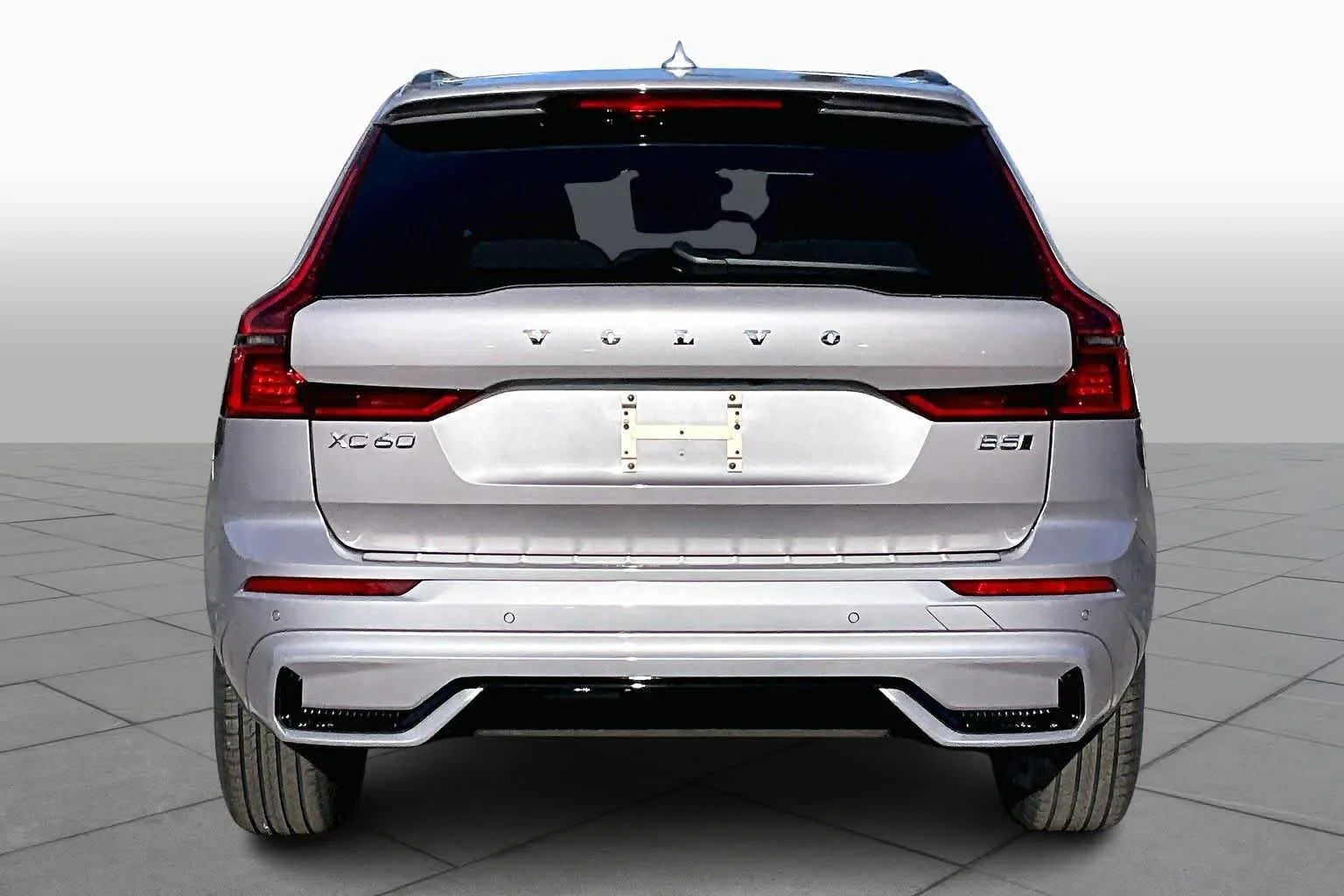 New 2026 AURORA SILVER Volvo Plus image 4