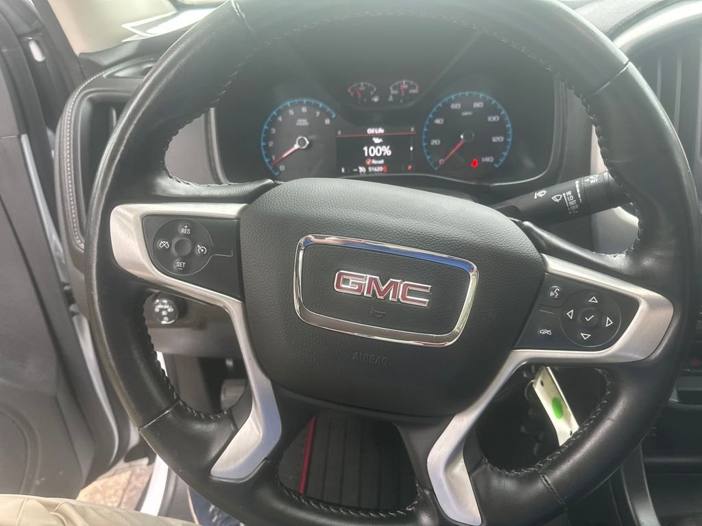 Used 2022 White GMC Elevation image 17