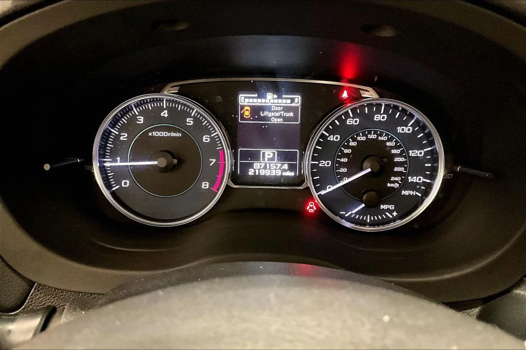 Used 2015 Gray Subaru 2.0i Limited image 12