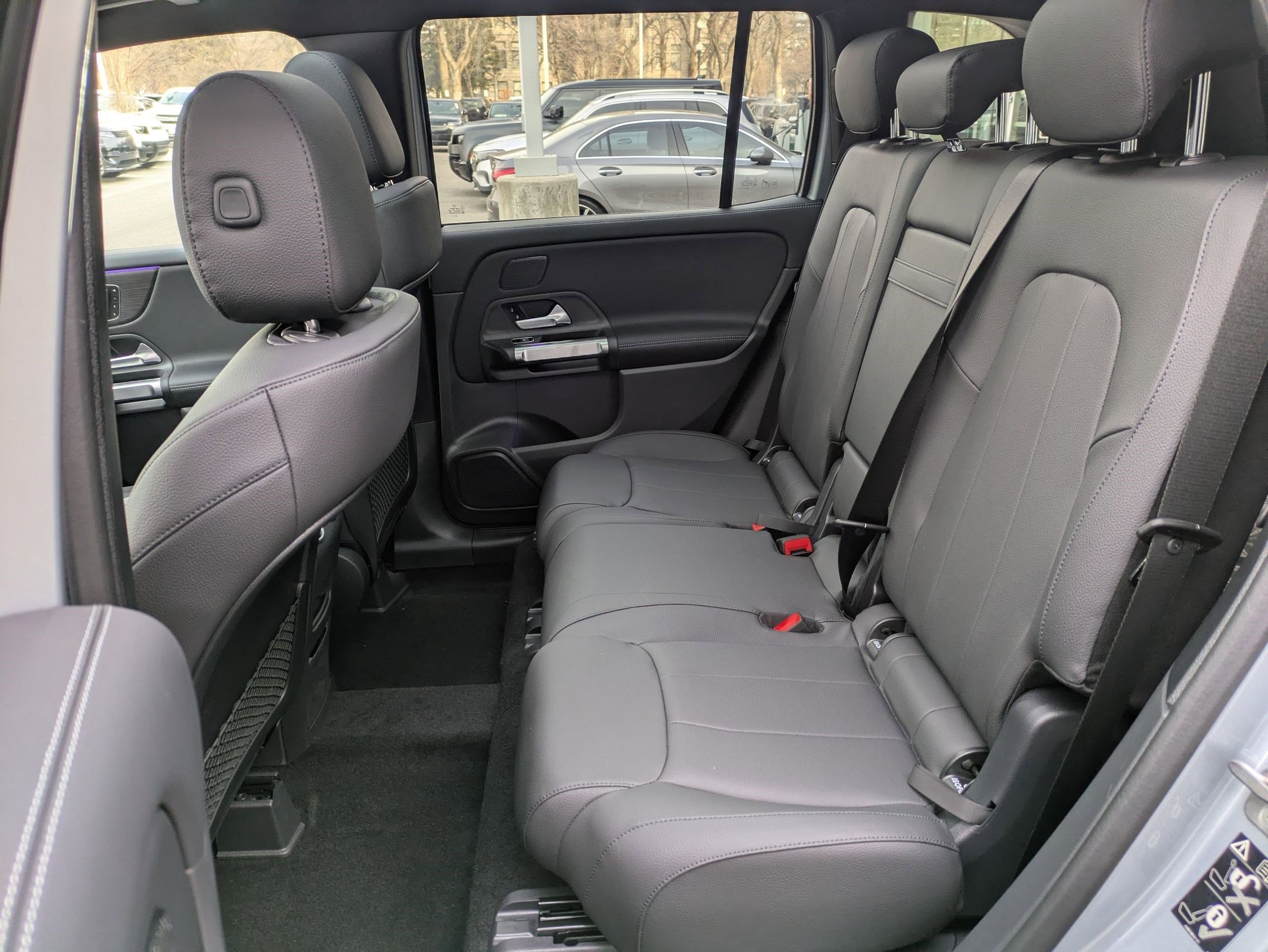 New 2026 Cirrus Silver Metallic Mercedes-Benz GLB 250 image 33