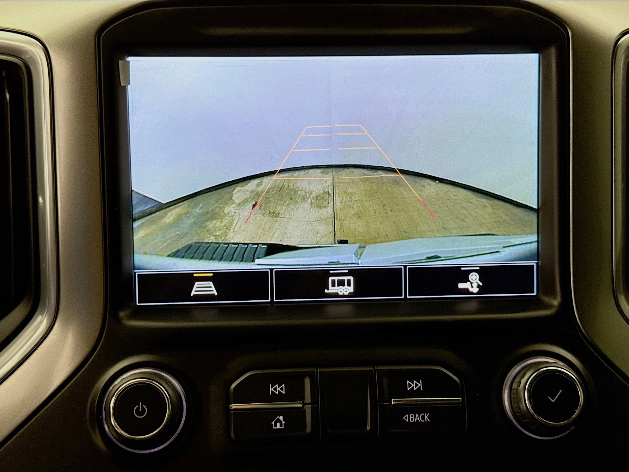 Used 2021 IRIDESCENT PEARL TRICOAT Chevrolet LTZ image 16