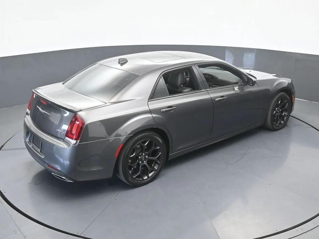 Used 2020 Granite Crystal Metallic Clearcoat Chrysler S image 52