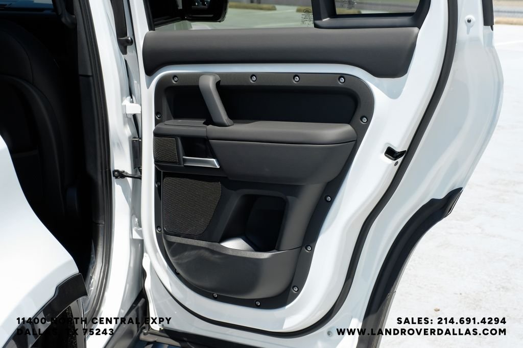 New 2026 Fuji White Land Rover X-Dynamic SE image 49