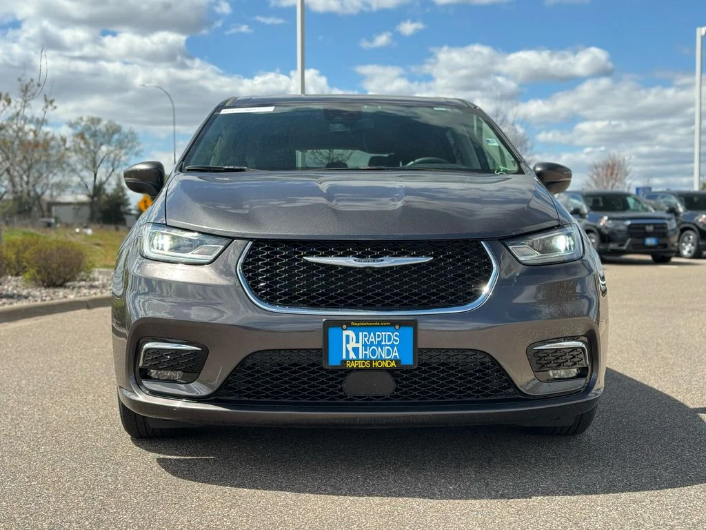 Used 2023 Chrysler Pacifica Touring L with VIN 2C4RC1BG8PR612705 for sale in Coon Rapids, Minnesota