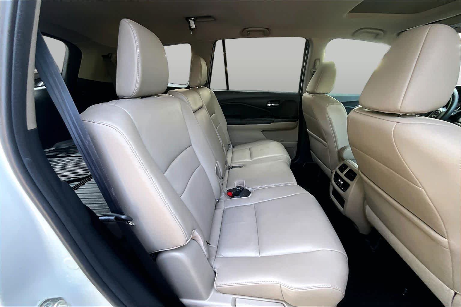 Used 2016 White Diamond Pearl Honda EX-L image 20