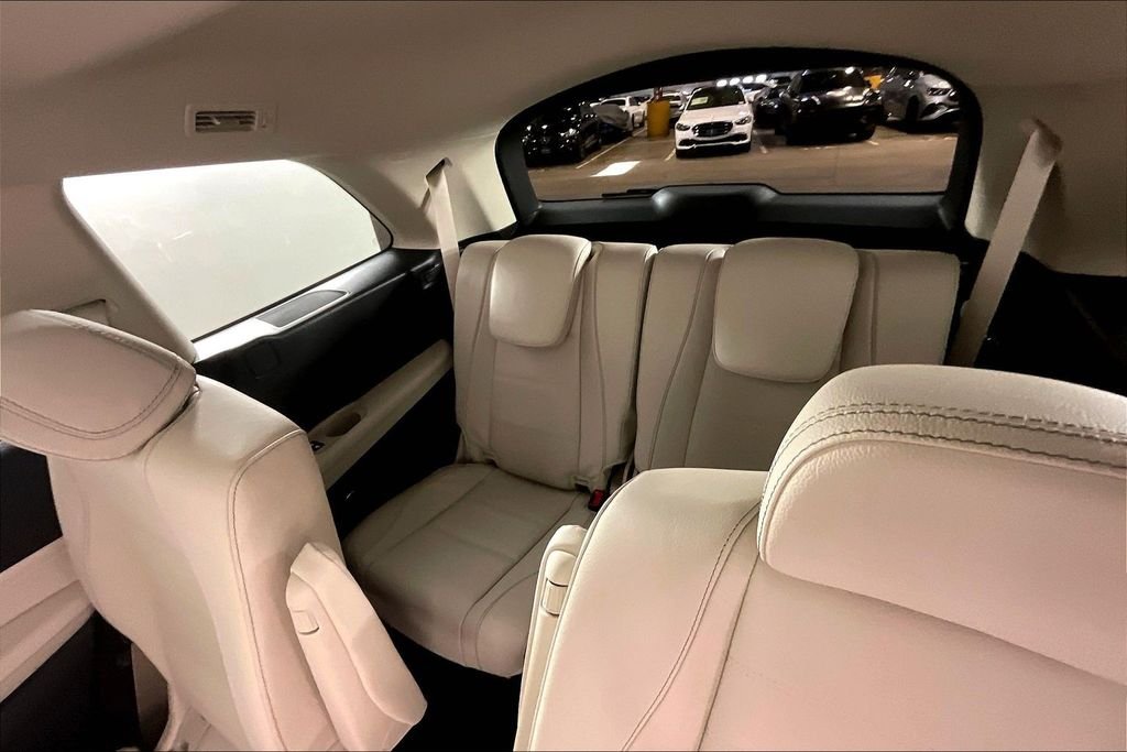 New 2026 Polar White Mercedes-Benz GLS 450 image 5