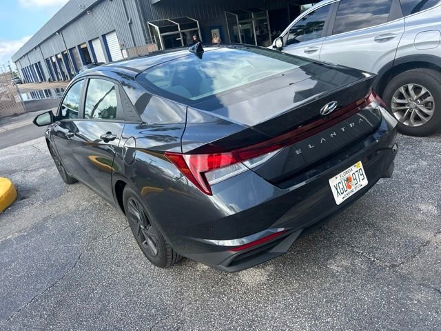 Used 2022 Portofino Gray Hyundai SEL image 8
