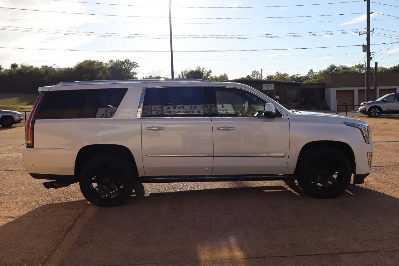 Used 2019 Crystal White Tricoat Cadillac Platinum image 6