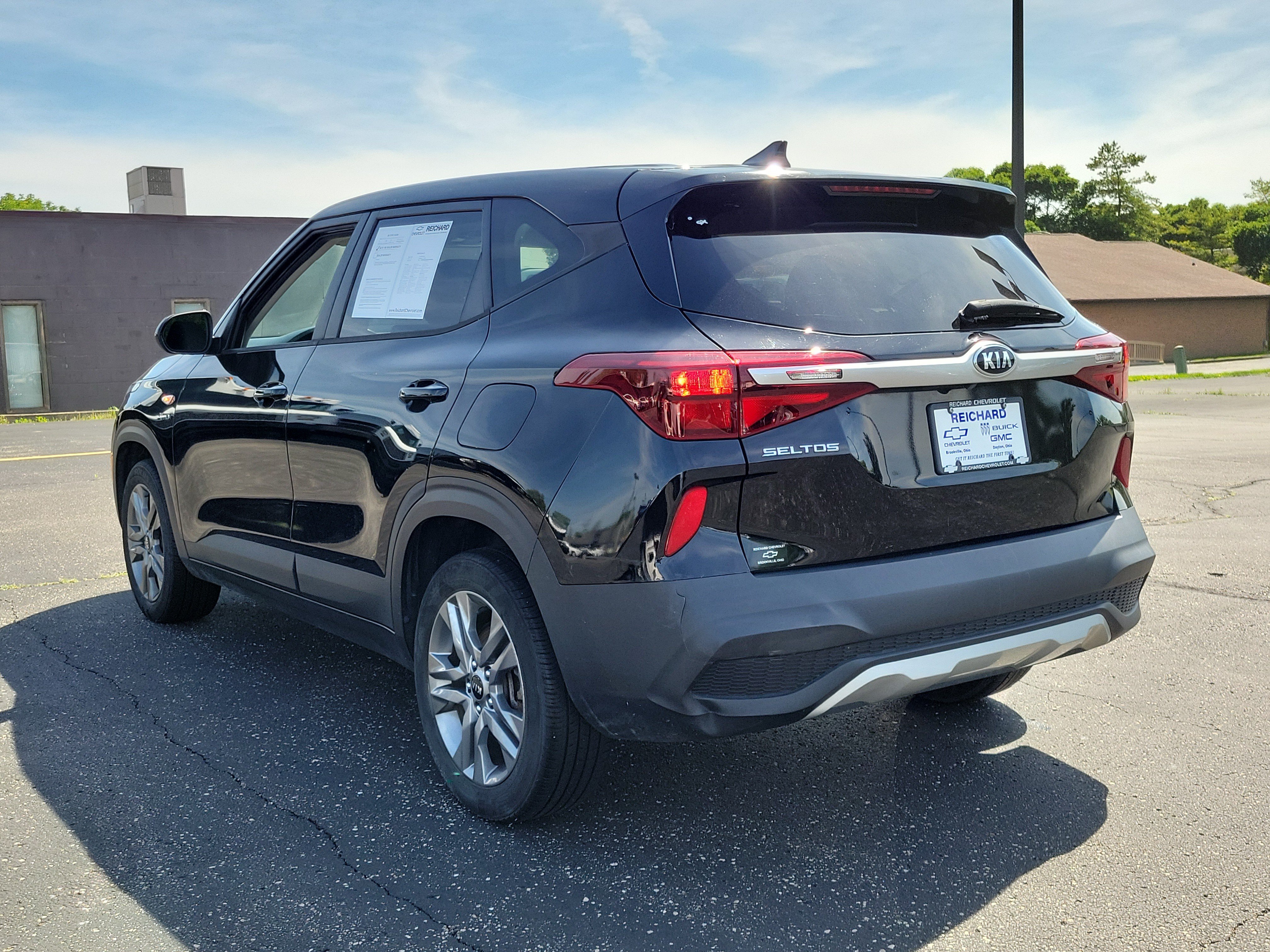 Used 2021 Black Kia LX image 3