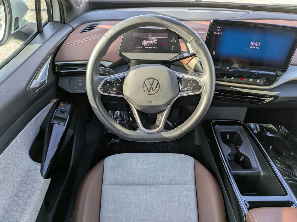 Used 2023 White Volkswagen Standard image 12