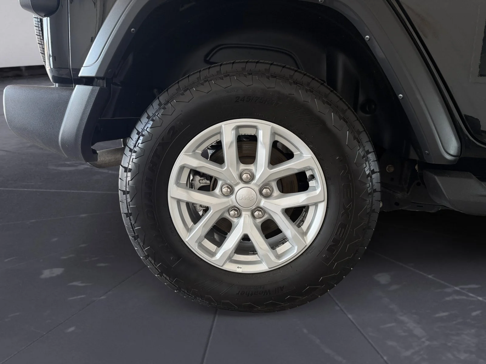 Used 2023 Black Clearcoat Jeep Sport S image 43
