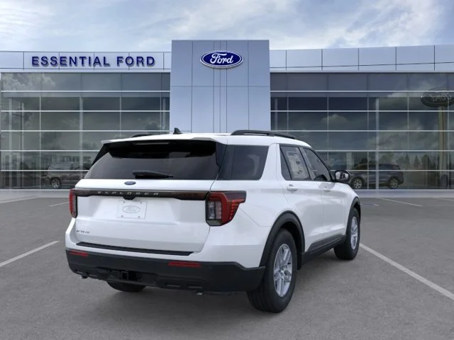 New 2026 Star White Metallic Tri-Coat Ford Active image 8