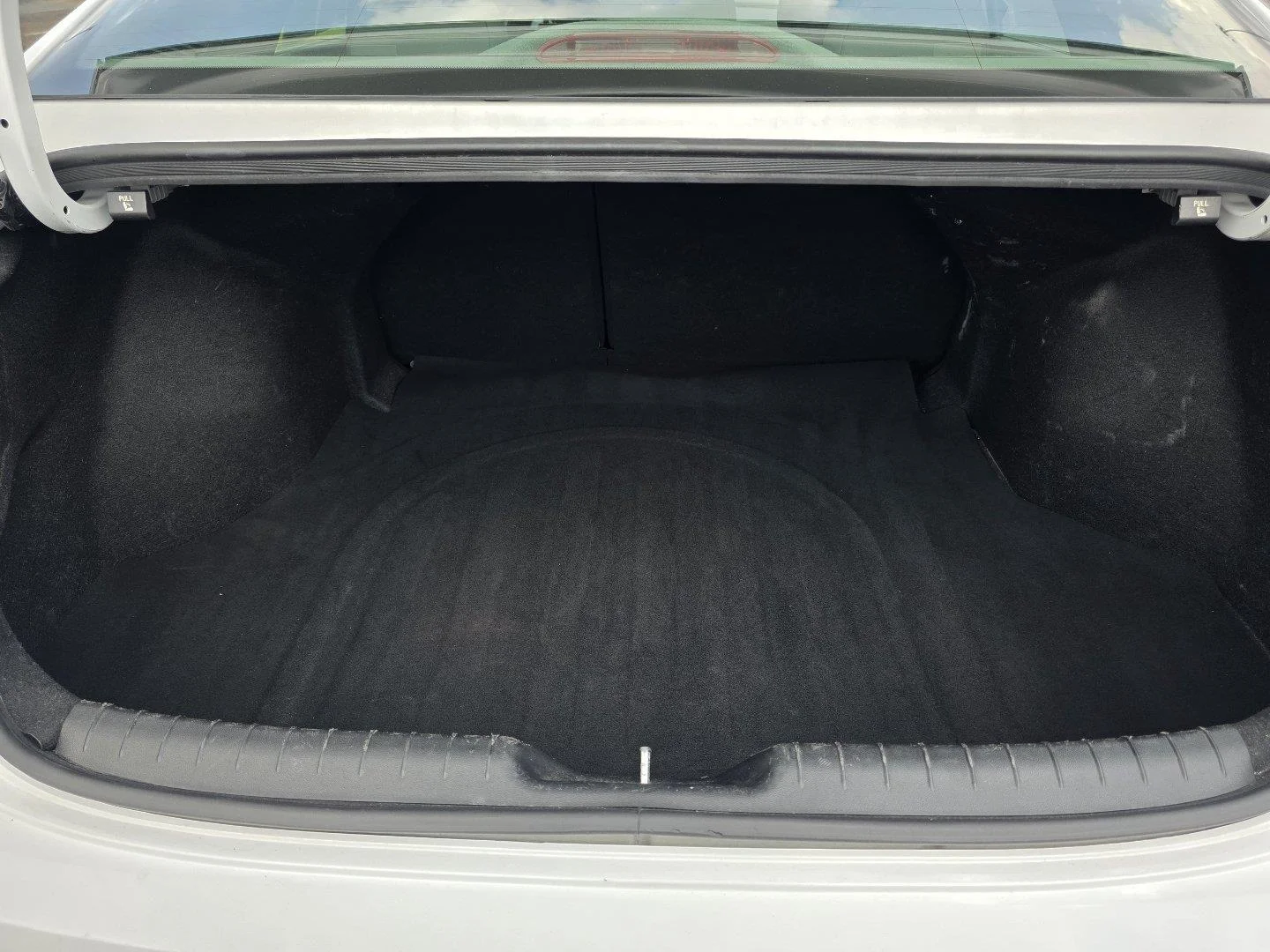 Used 2025 Serenity White Hyundai SEL Convenience image 30