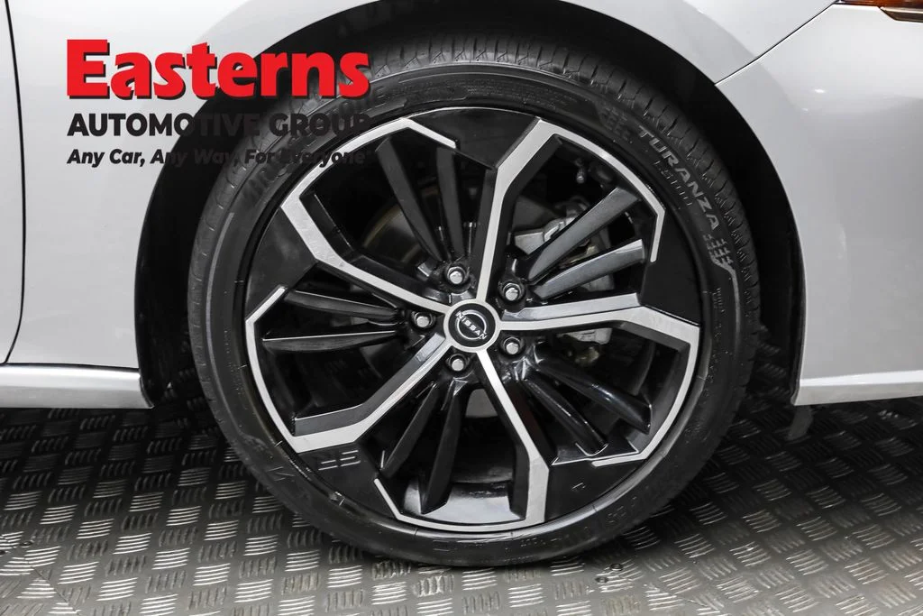 Used 2024 Silver Nissan 2.5 SR image 30