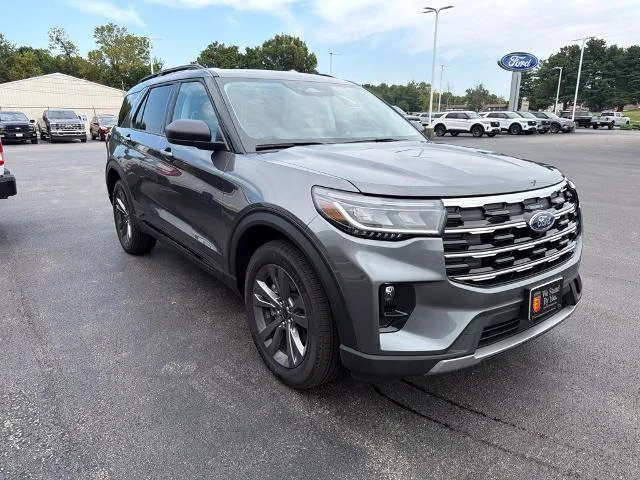 New 2026 Carbonized Gray Metallic Ford Active image 33