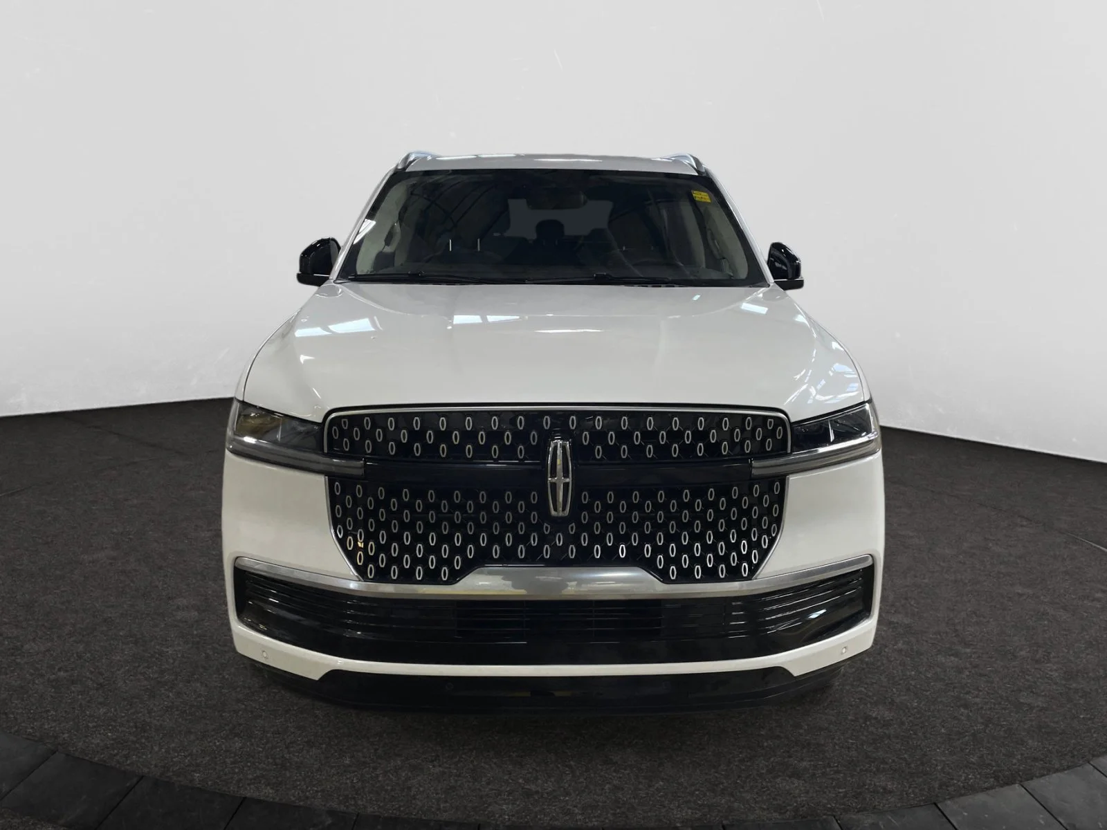 New 2025 Pristine White Metallic Tri-Coat Lincoln Reserve image 8