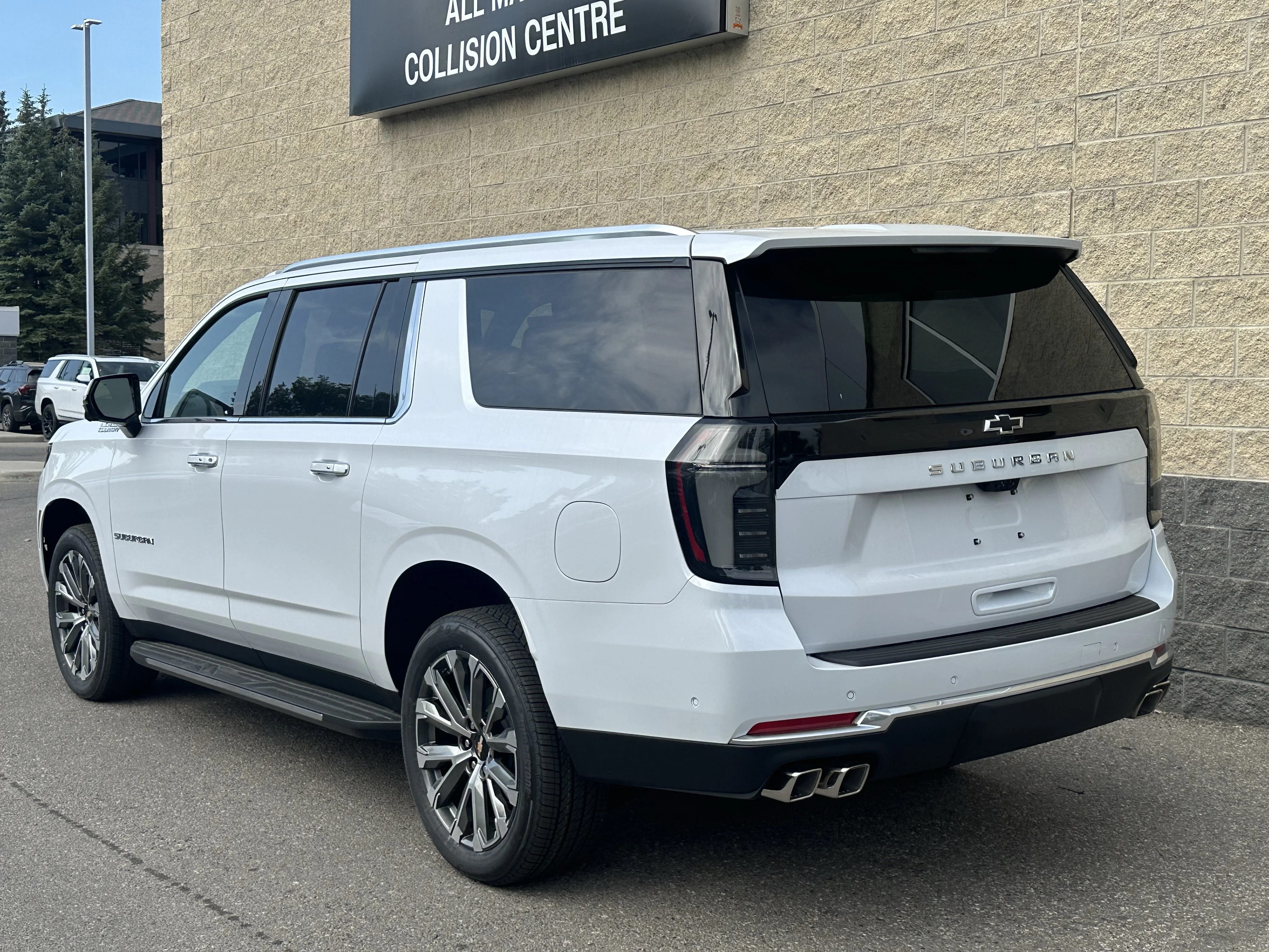 New 2026 Polar White Tricoat Chevrolet High Country image 4