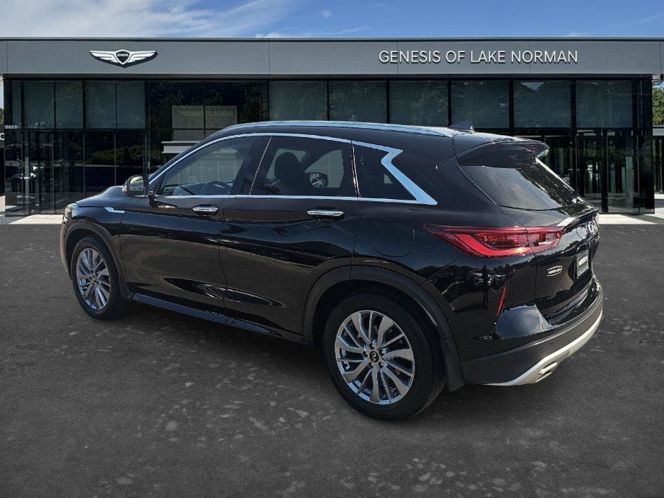 Used 2024 Black Obsidian INFINITI LUXE image 6