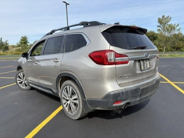 Used 2019 Tungsten Metallic Subaru Limited image 10