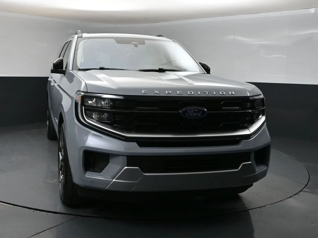 Certified Used 2025 Gray Ford Platinum image 8