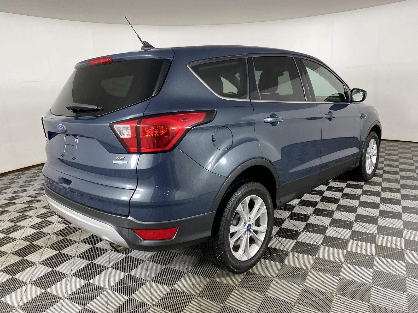 Used 2019 Baltic Sea Green Ford SE image 7