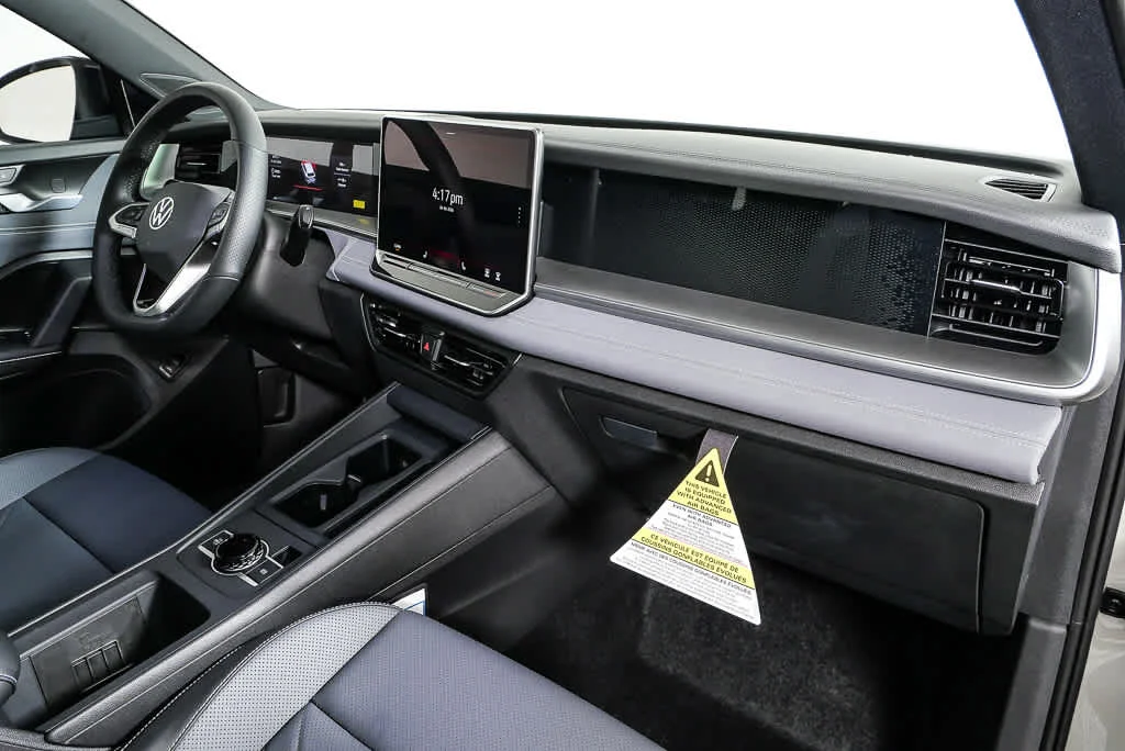New 2026 Sandstone w/Deep Black Roof Volkswagen SE R-Line Black image 23