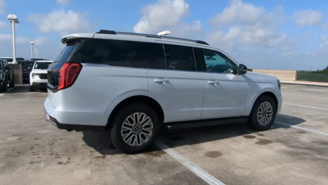 New 2026 Space Silver Metallic Ford Platinum® image 96