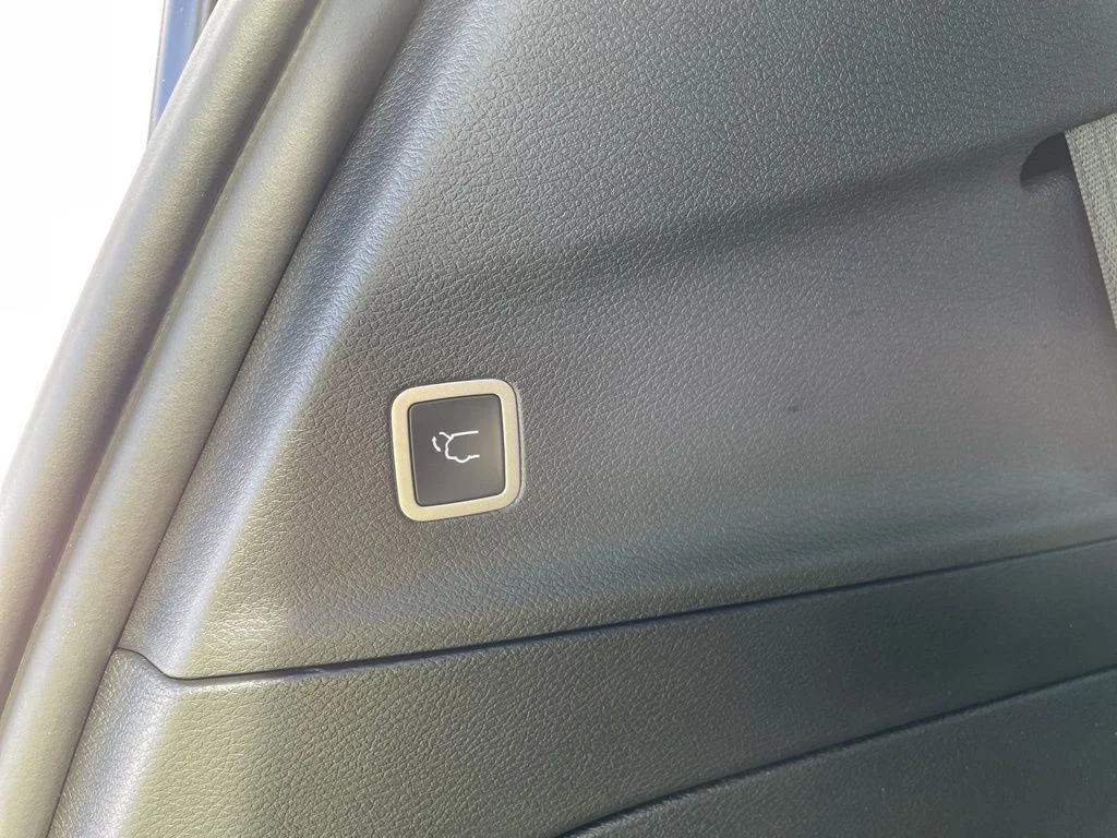 2026 Chrysler Pacifica Select - Photo 11