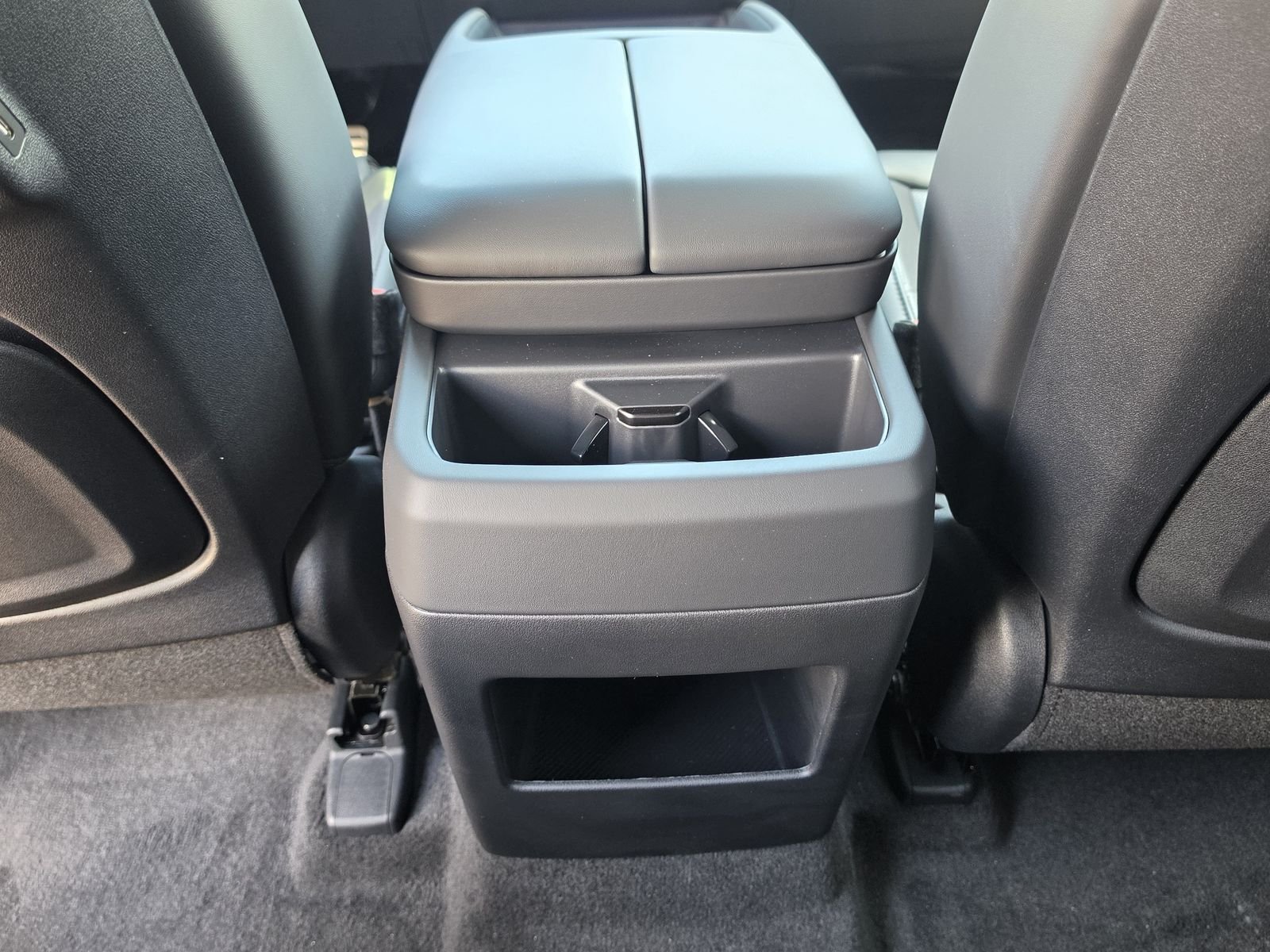 New 2027 Brown Kia X-Line SX image 22